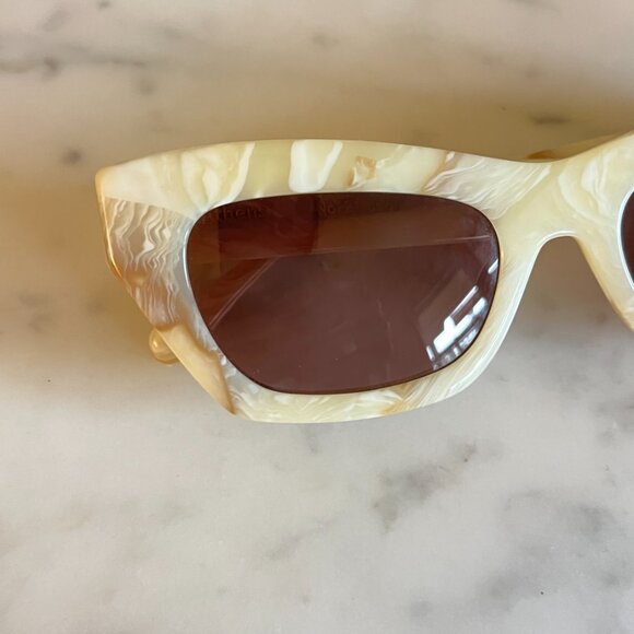 APERÇU x Claire Rose Athens (bone white) LIMITED EDITION - Picture 2 of 7